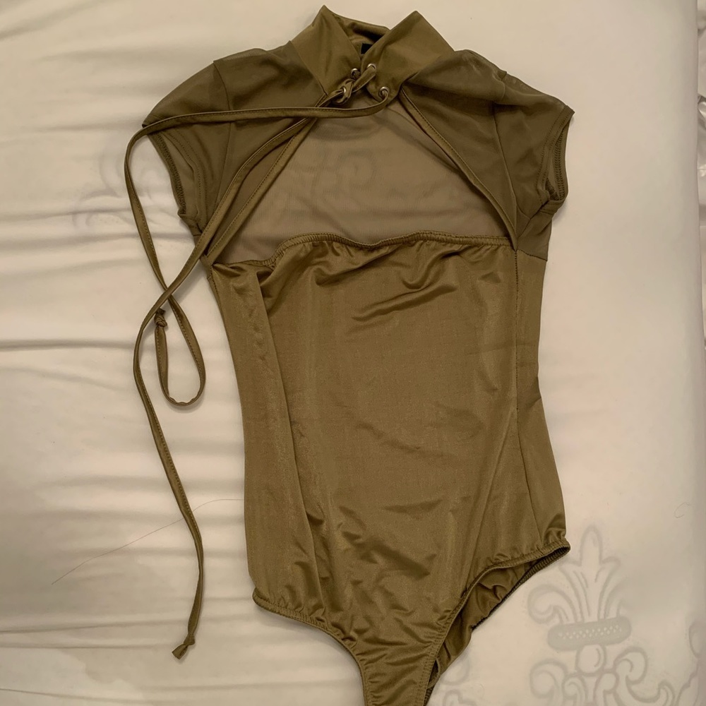 HIGH NECK GREEN BODYSUIT